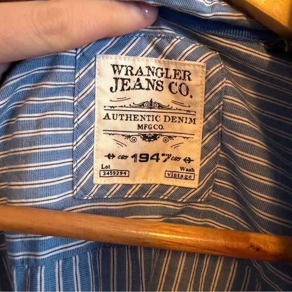 Wrangler Light Blue & White Striped Shirt - Picture 3 of 5